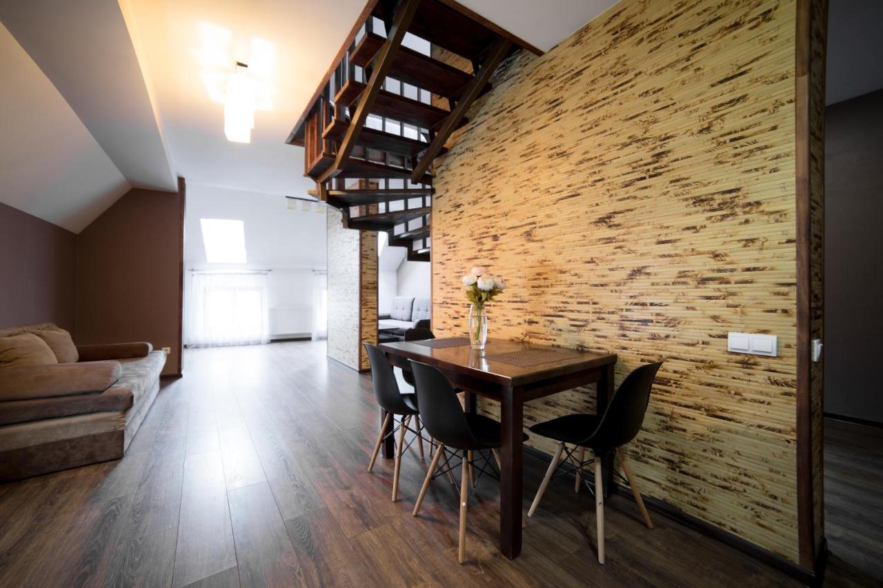 Apartments On Mitny Square إلفيف المظهر الخارجي الصورة
