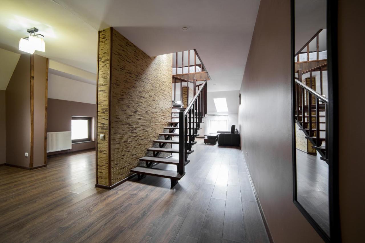 Apartments On Mitny Square إلفيف المظهر الخارجي الصورة